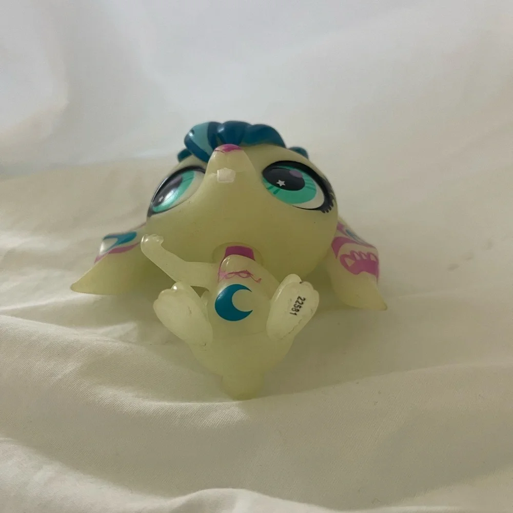 Littlest Pet Shop Moonlite Fairies STAR GLOW FAIRY Glows in the dark